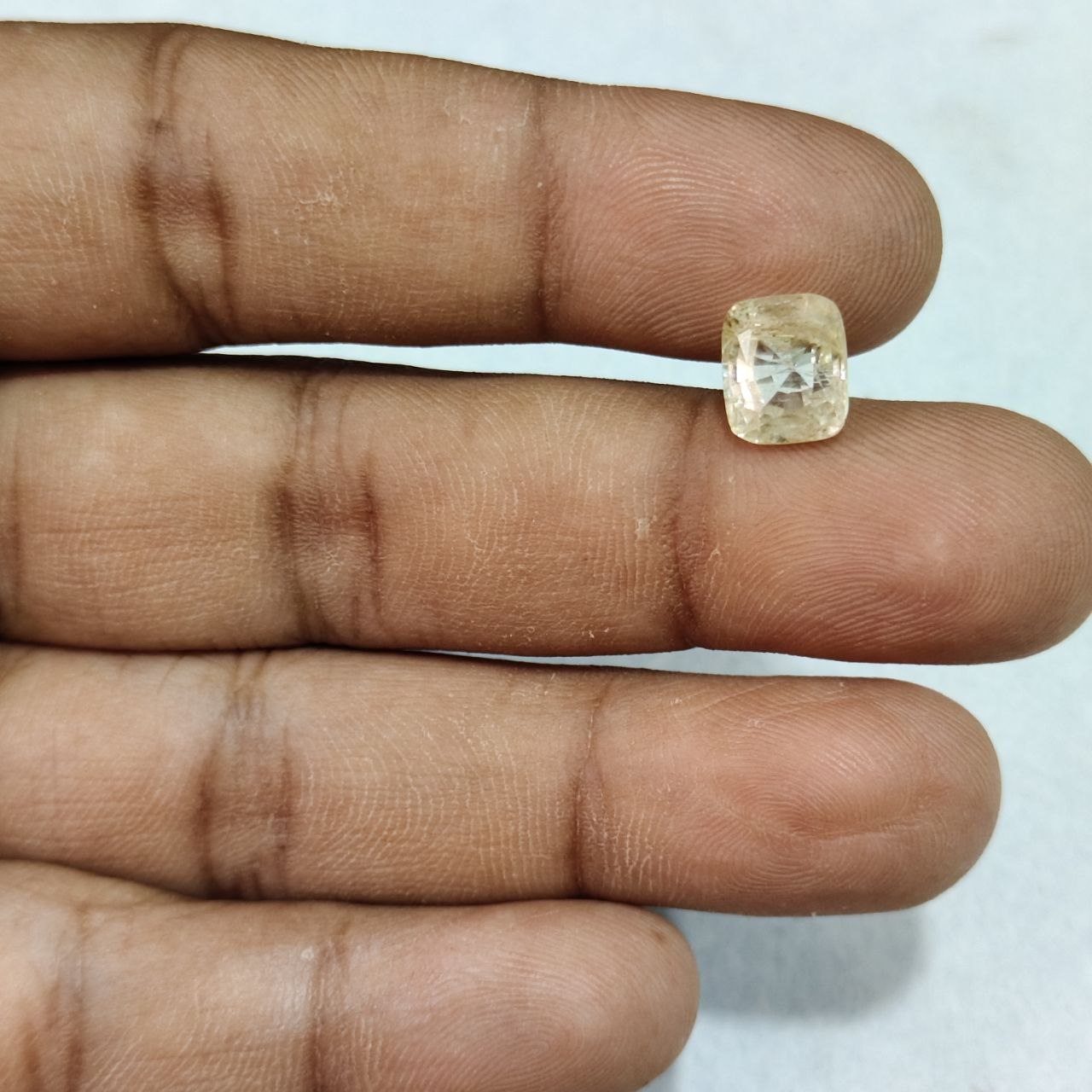 Yellow Sapphire (Pukhraj)4.15 carrats